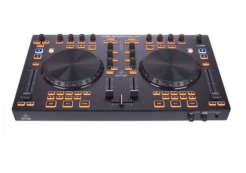 Behringer CMD Studio 4a